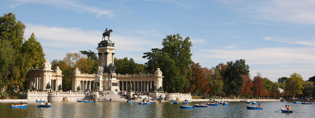 Pool in El Retiro and the Monument to Alfonso XII