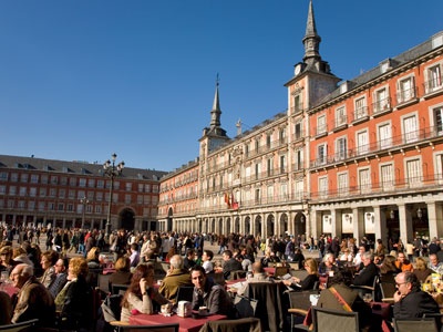 Outdoor cafés in Madrid's Plaza Mayor square 