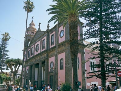كاتدرائية سان كريستوبال دي لا لاغونا 
