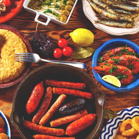 Diferentes pratos típicos da gastronomia espanhola