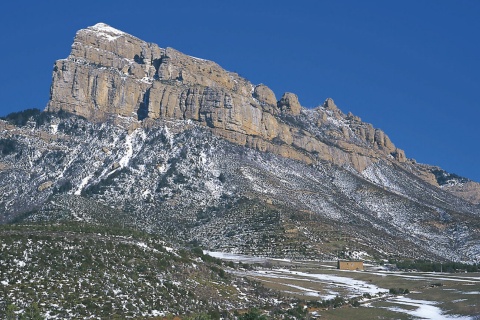 Der Berg Peña de Oroel in Huesca