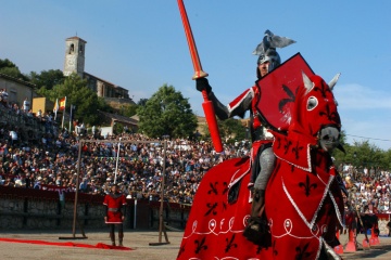 Red Knight. Hita Medieval Festival (Guadalajara, Castilla-La Mancha)