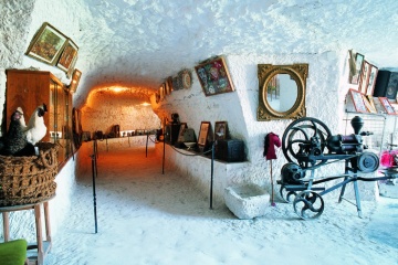 アルカラ・デル・フカルにある「悪魔の洞窟」。カスティージャ-ラ・マンチャ州アルバセテ県