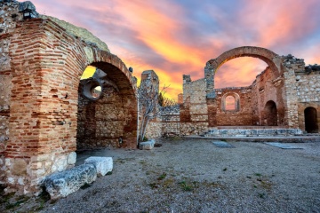 Ruinas de la Iglesia de San Pedro, en Hita (Guadalajara, Castilla-La Mancha)