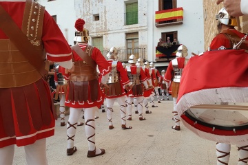 Trommeln während der Karwoche in Albalate del Arzobispo (Teurel, Aragonien)