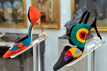 Chaussures conçues par Manolo Blahnik