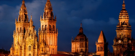 Die Kathedrale von Santiago bei Nacht