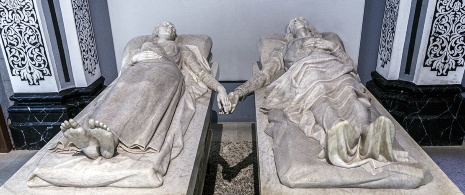 Sculpture of the Lovers of Teruel, Aragón
