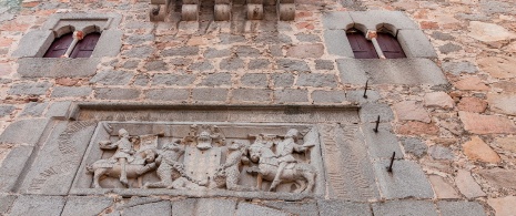 Detail of the façade of the Palacio de los Dávila