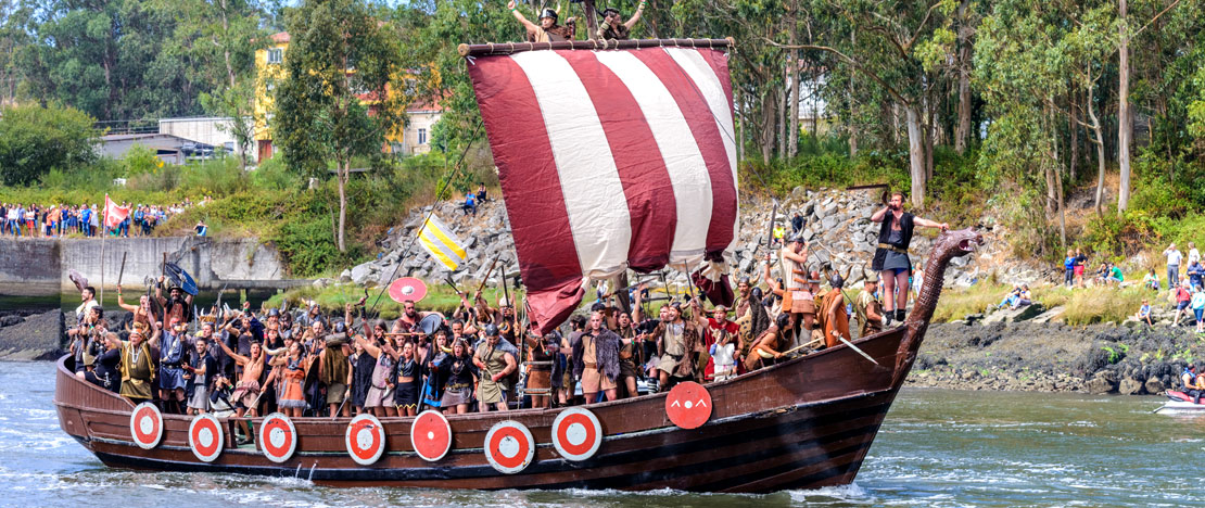 Viking disembarking in Catoira  Viking disembarking in Catoira