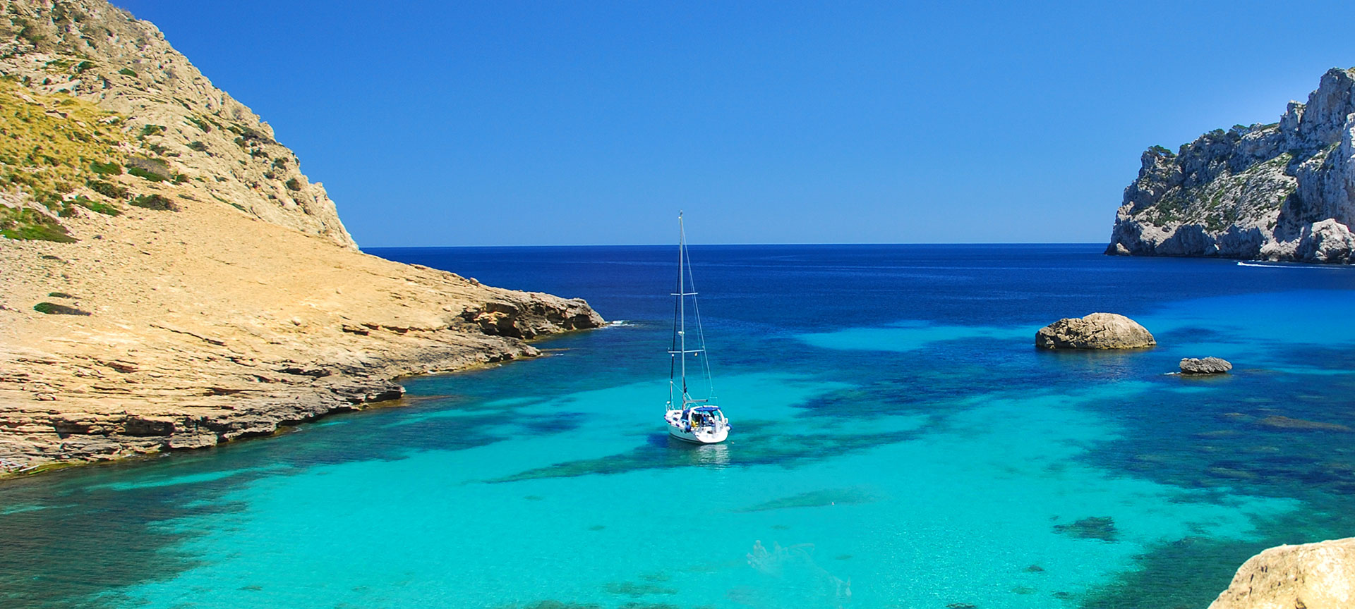 Isla y mar de formentera desde ibiza españa