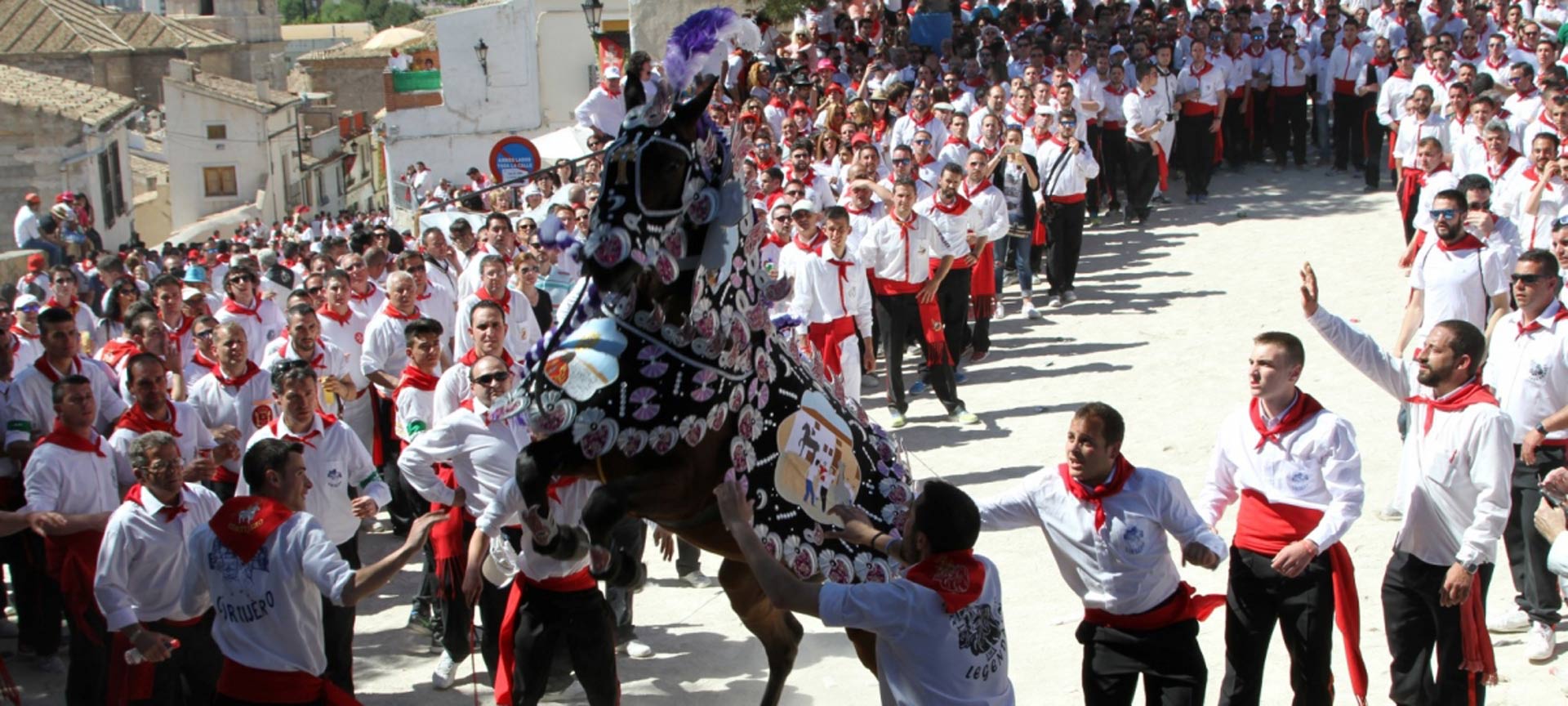 Los Caballos del Vino. Fiestas en Caravaca de la Cruz | spain.info