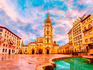 Exterior view of Oviedo Cathedral, Asturias 