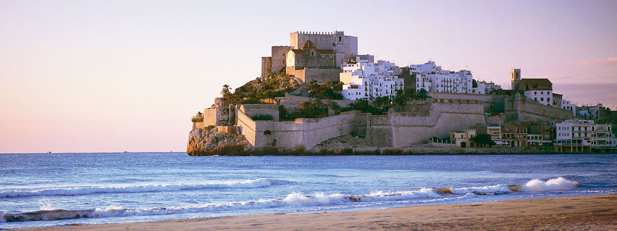  شاطئ وقلعة بينيسكولا