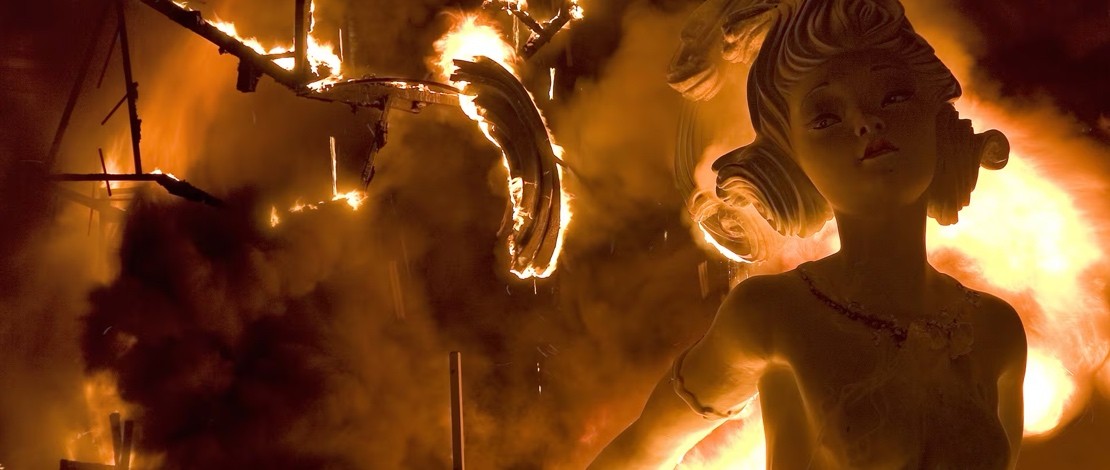 إحدى النينوتات الشهيرة في مهرجان فالاس بفالنسيا إحدى النينوتات الشهيرة في مهرجان فالاس بفالنسيا