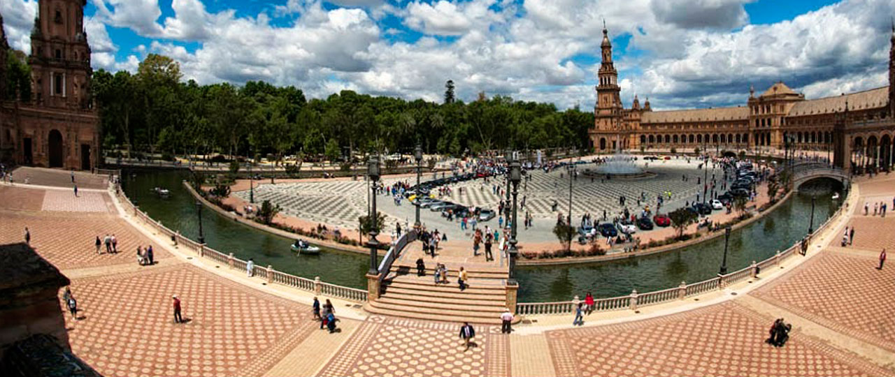 Plaza de España, Seville  Plaza de España, Seville