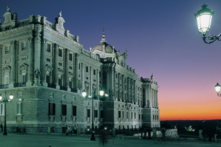 غروب الشمس من القصر الملكي