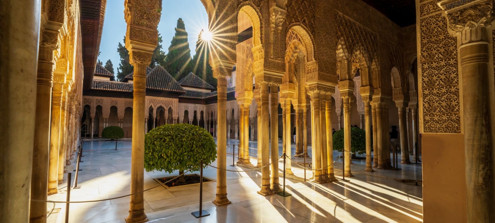 الحمراء، غرناطة