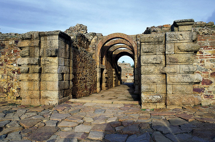 المسرح الروماني المدرج، ماردة المسرح الروماني المدرج، ماردة