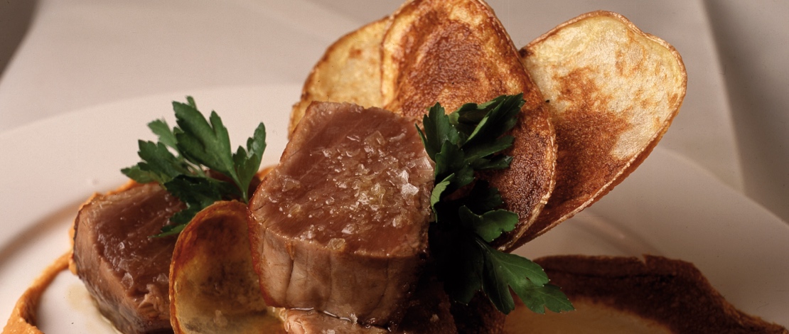 Tuna with romesco sauce Tuna with romesco sauce