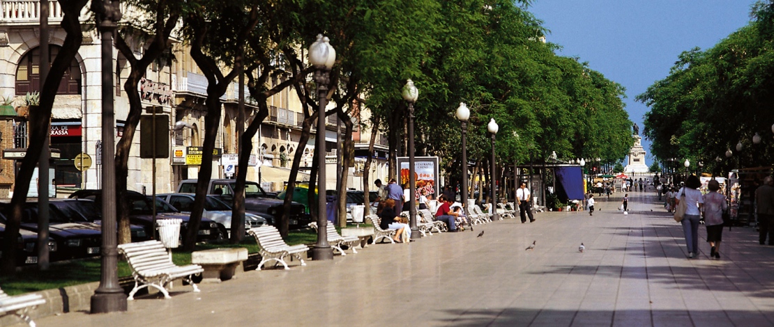Rambla Nova is one of the main shopping streets in Tarragona Rambla Nova is one of the main shopping streets in Tarragona
