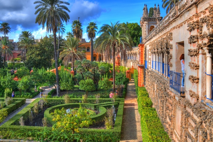 حدائق القصر الملكي في إشبيلية حدائق القصر الملكي في إشبيلية