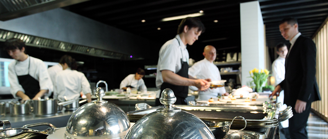 مطعم أتريو، كاثيريس مطعم أتريو، كاثيريس