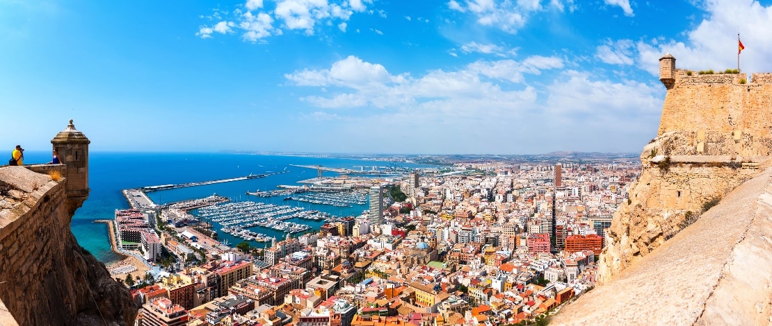 مناظر من قلعة سانتا باربرا مناظر من قلعة سانتا باربرا