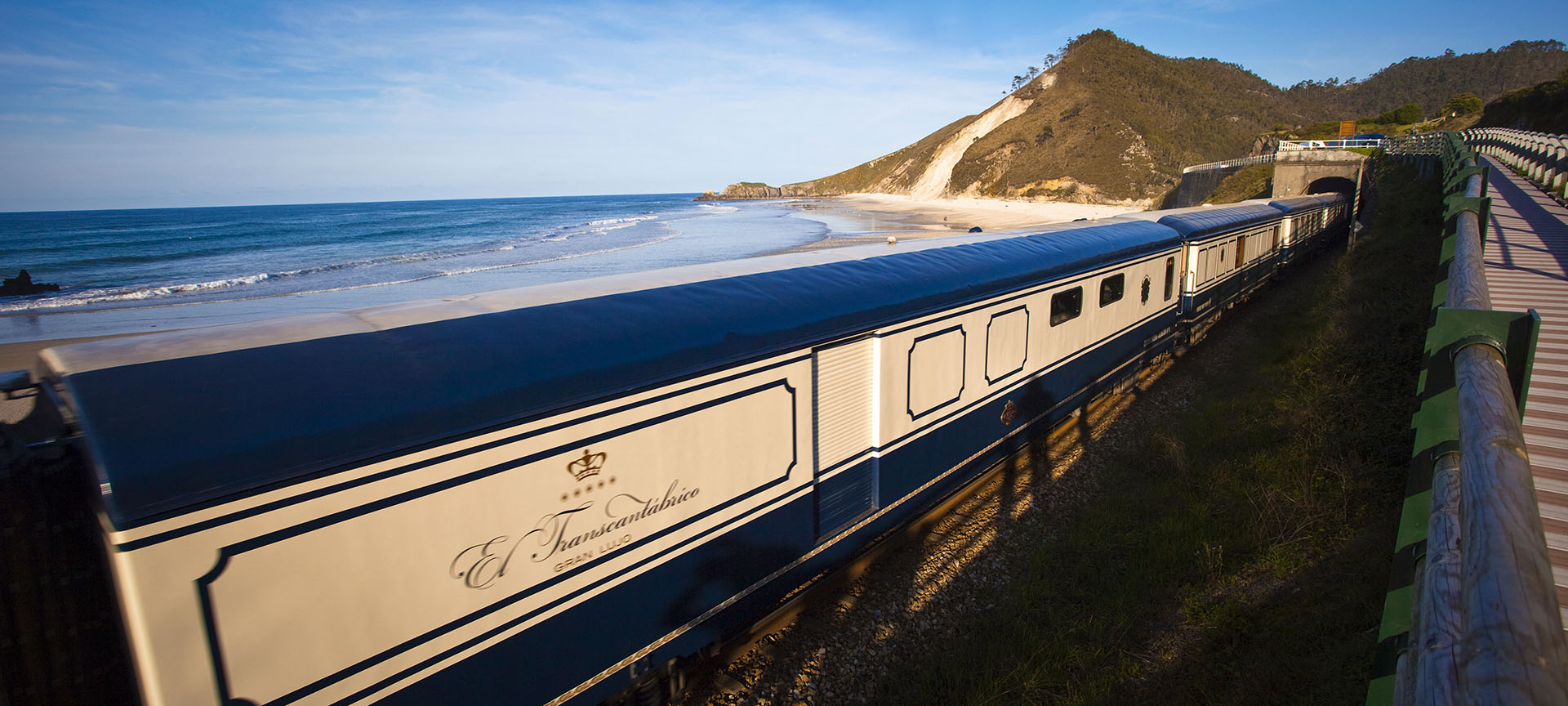 Transcantábrico Train in San Antolín beach, Asturias Transcantábrico Train in San Antolín beach, Asturias