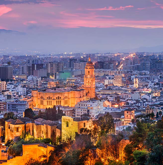 Kathedrale in der Abenddämmerung, Málaga, Andalusien