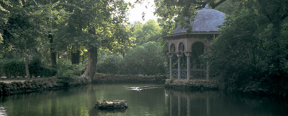 Laube im Park María Luisa in Sevilla Laube im Park María Luisa in Sevilla