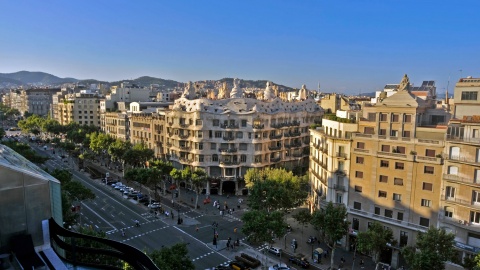 Paseo de Gracia in Barcelona, with Casa Milà in the middle