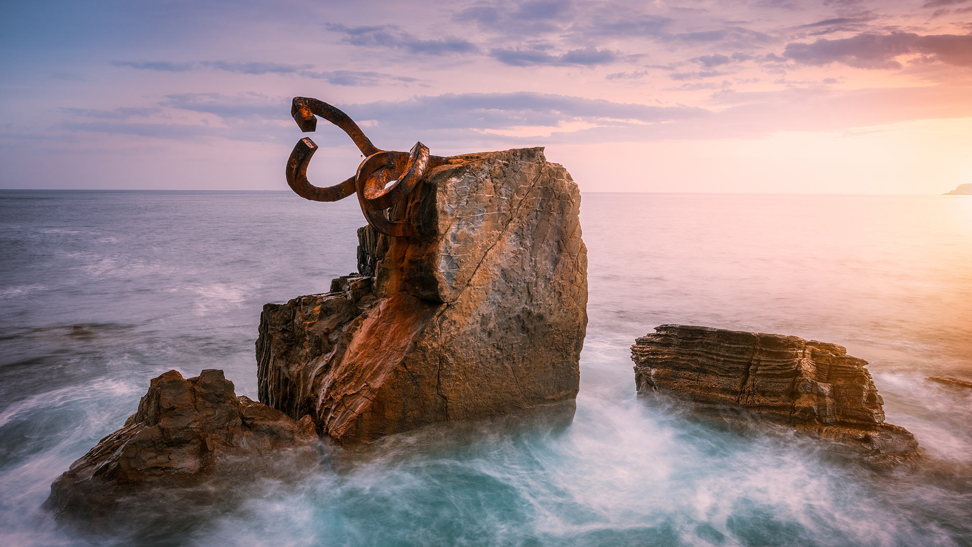 Chillida, 100 years of the universal Basque artist