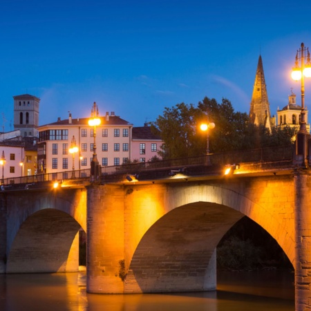 Puente de Piedra – kamienny most w Logroño