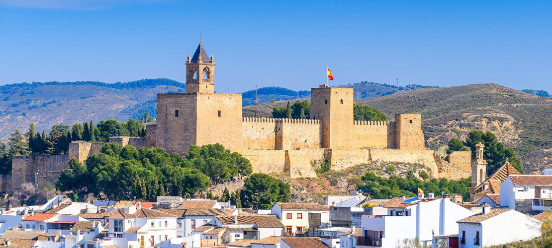 Blick auf die Festung von Antequera in Málaga, Andalusien