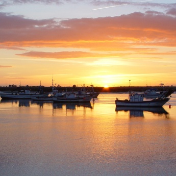 Vista del amanecer en Isla Cristina, Huelva