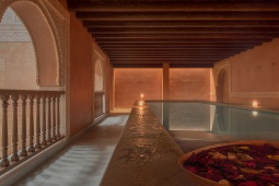 Interior dos banhos árabes Hammam Al Ándalus Málaga