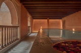 Interior de baños árabes Hammam Al Ándalus Málaga