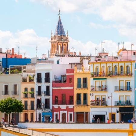 Rua Betis, em Sevilha (Andaluzia)