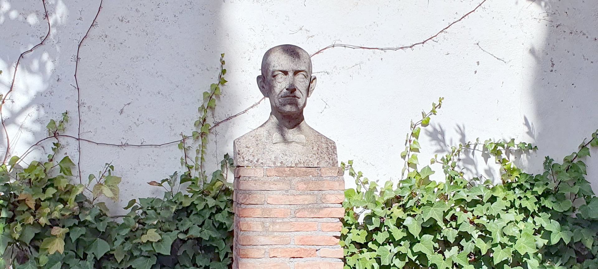 Busto di Manuel de Falla, Granada Busto di Manuel de Falla, Granada