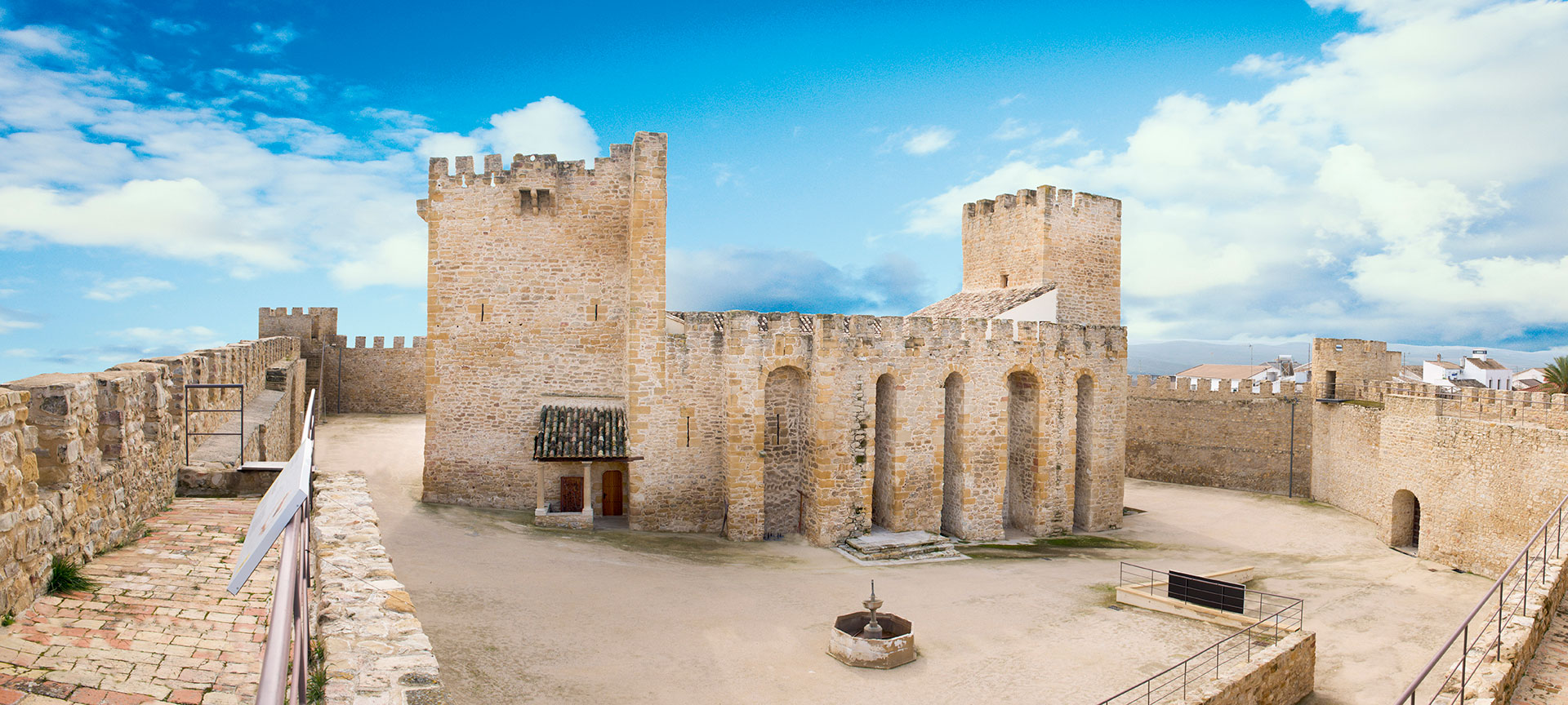 Castillo de Lopera. Jaén Castillo de Lopera. Jaén