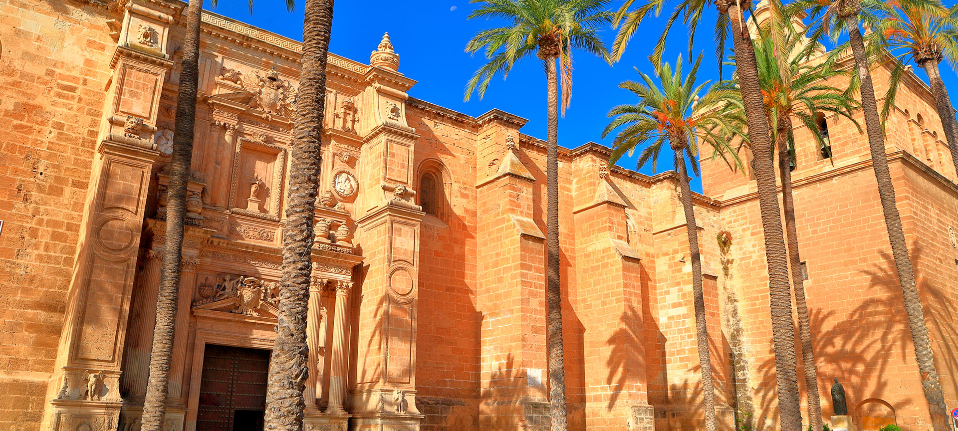 catedral_almeria_andalucia_s_375187621.jpg