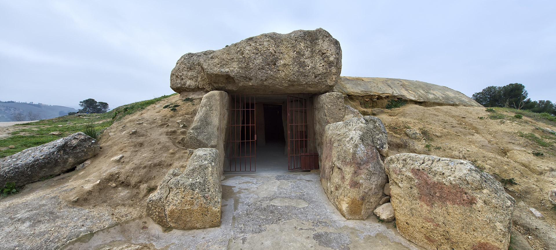 アンテケラの支石墓。考古学的遺跡群