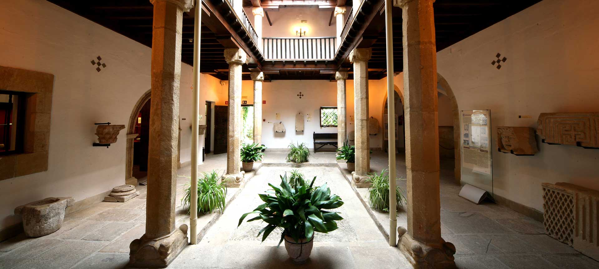 Muzeum Archeologiczne w Úbeda, Casa Mudéjar. Úbeda (Jaén) Muzeum Archeologiczne w Úbeda, Casa Mudéjar. Úbeda (Jaén)