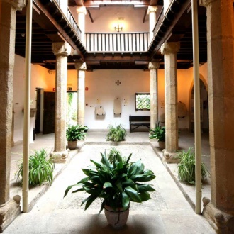 ムデハル様式の家にあるウベダ考古学博物館。ウベダ（ハエン県）