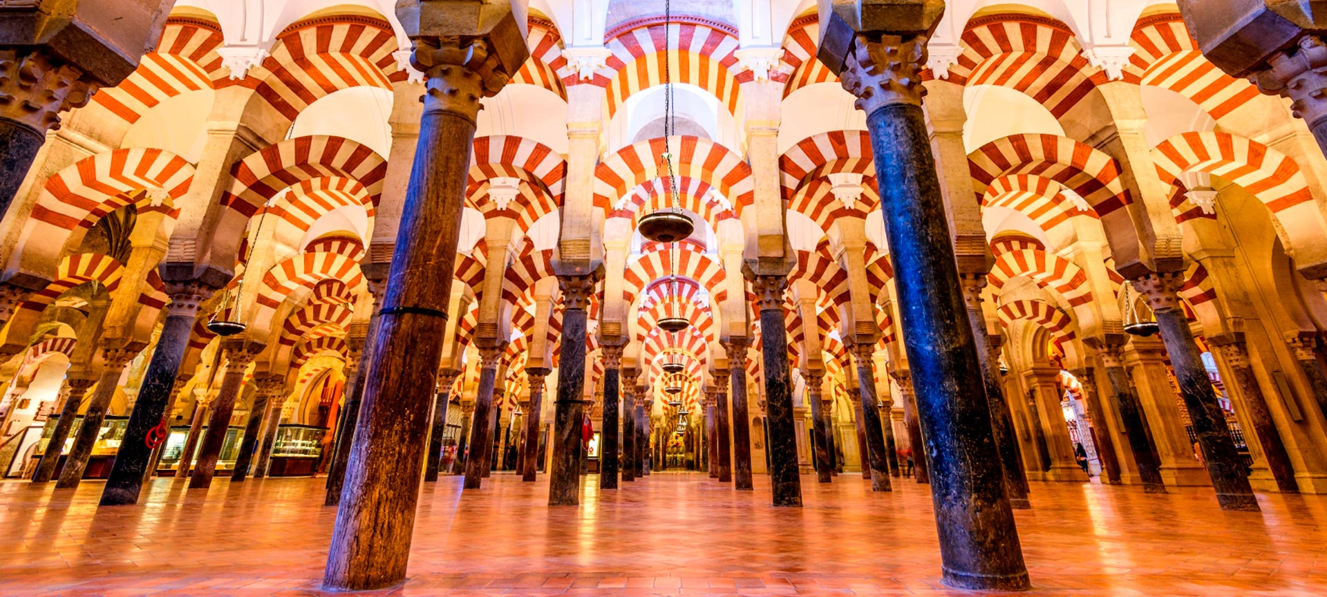 Salle des colonnes de la mosquée-cathédrale de Cordoue