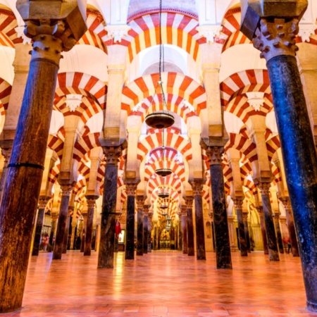 Sala de colunas da Mesquita-Catedral de Córdoba