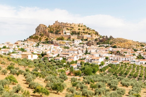 Vue de Moclín (province de Grenade) et de son château arabe