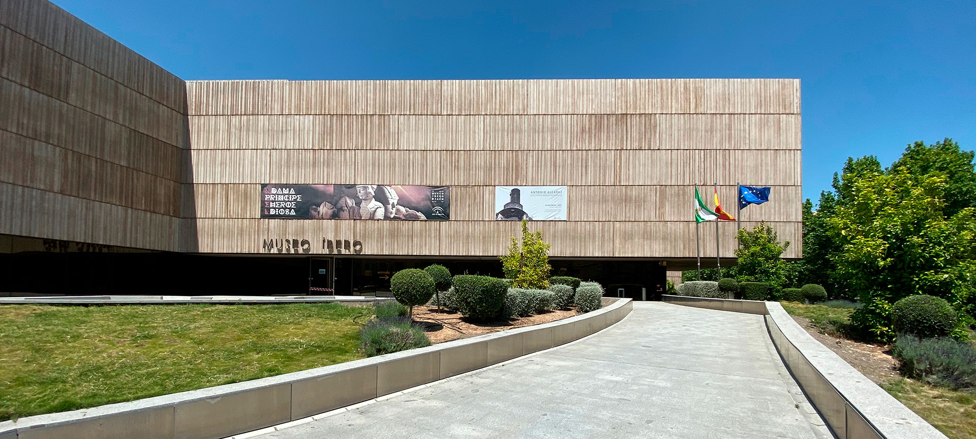 Exterior del Museo Íbero de Jaén Exterior del Museo Íbero de Jaén