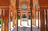 Löwenhof der Alhambra in Granada